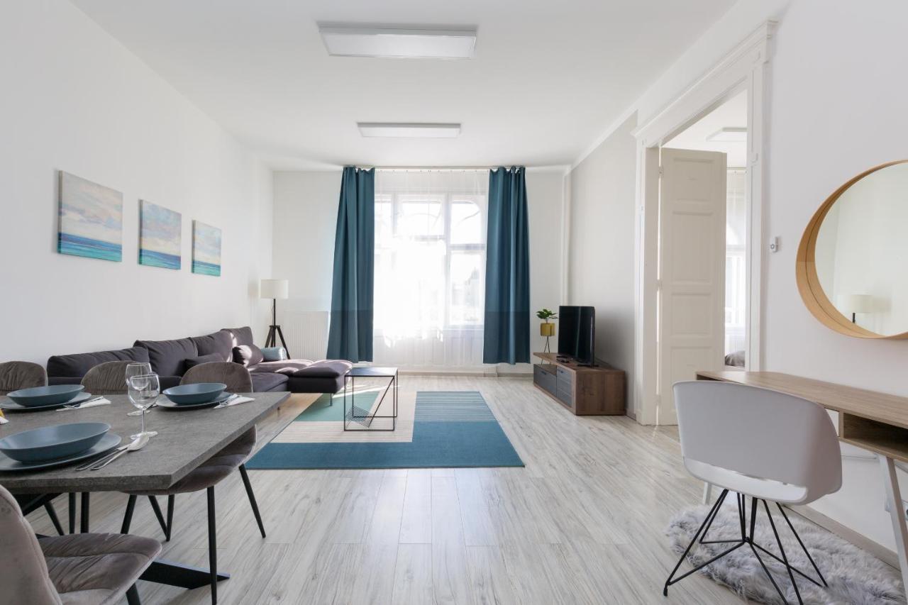 Designer Apartment on the Budapest Broadway W 2br, AC And Panorama Balcony 1