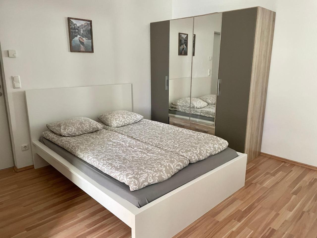 1 Bedroom Apartment Near Central Station 1