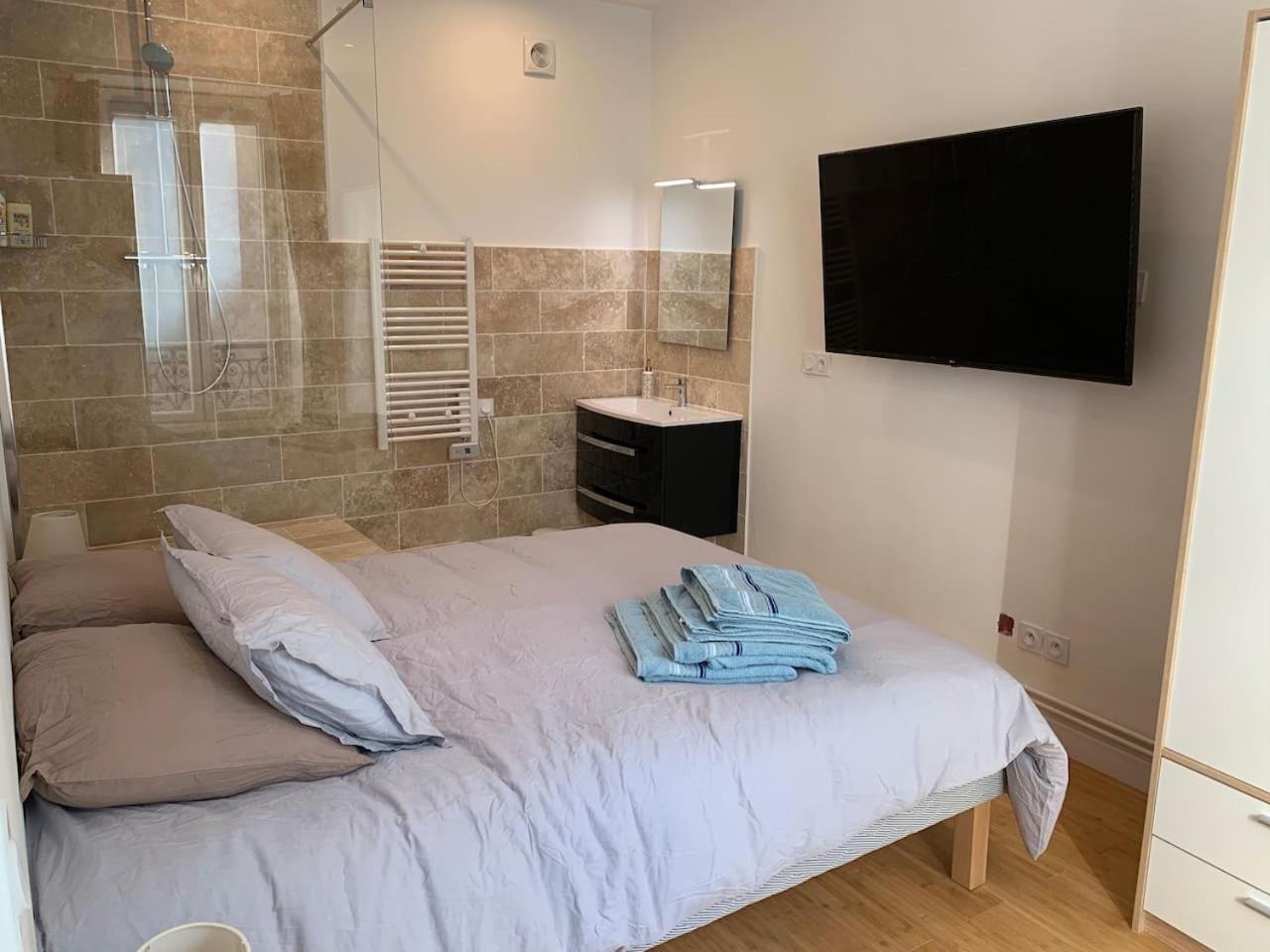 My Trip in Paris - Temple 1