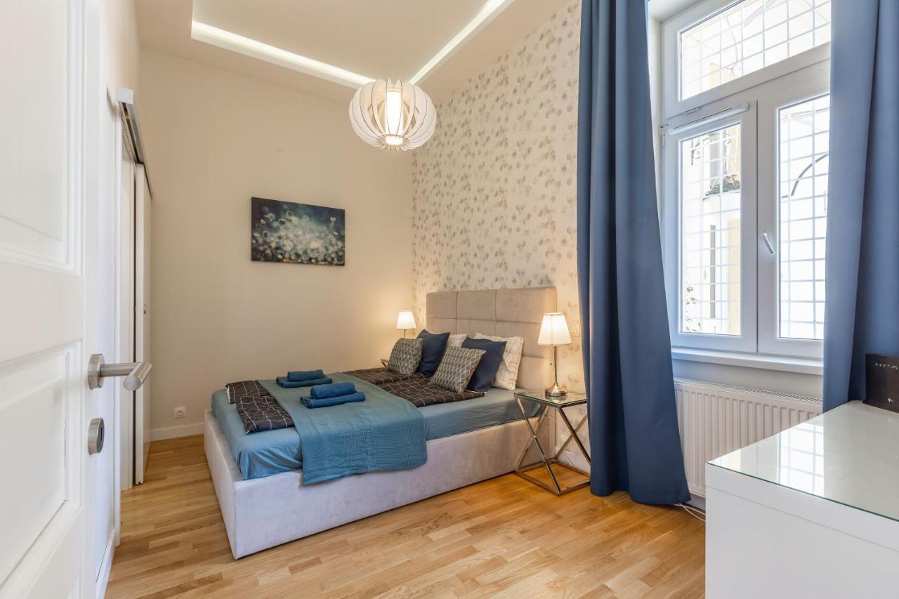 Luxury Quentin Apartment 3 Bedrm, 2 Bathrm