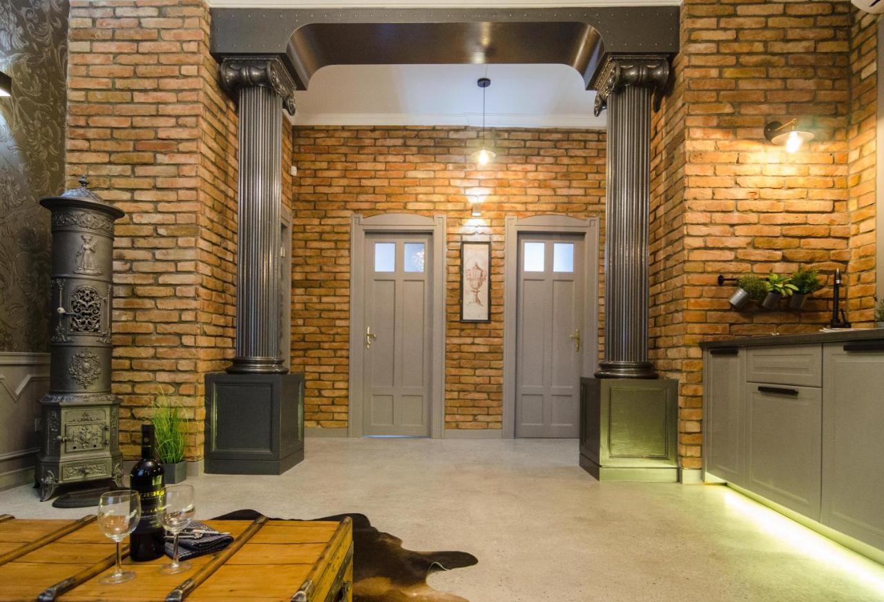 Viktoria Luxury Apartment (Adults Only) 1