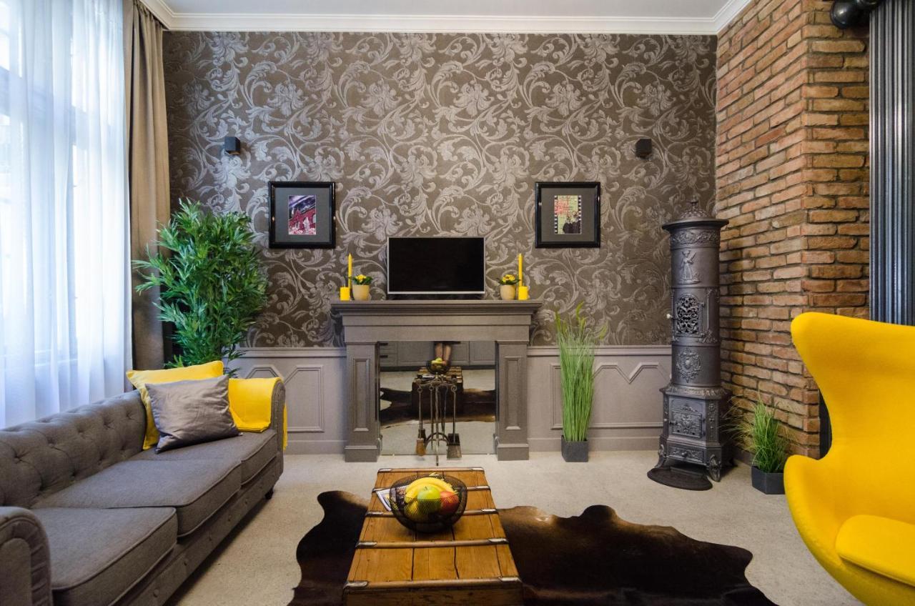 Viktoria Luxury Apartment (Adults Only)