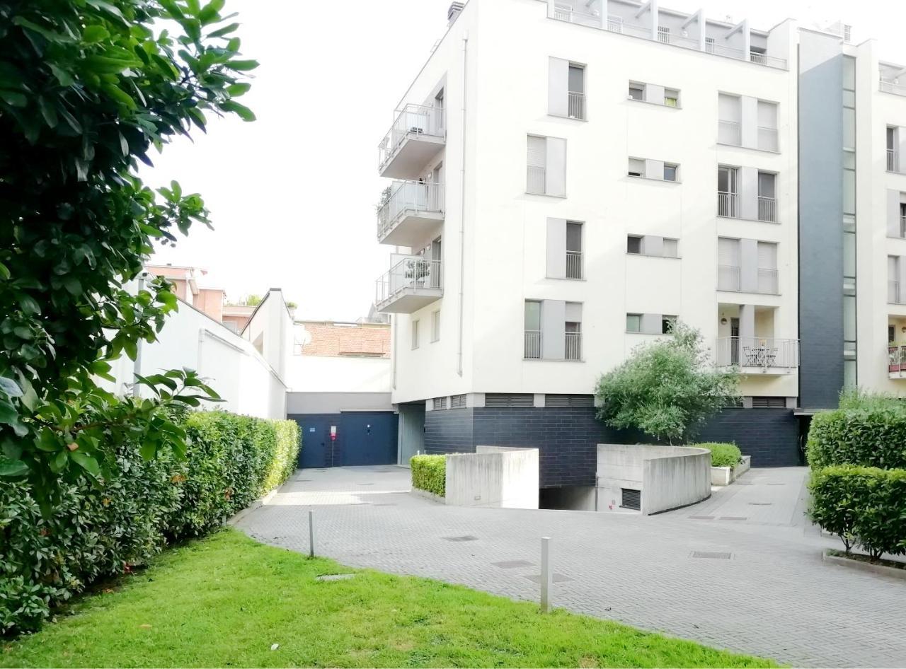 Stepandgo Milano Navigli 1