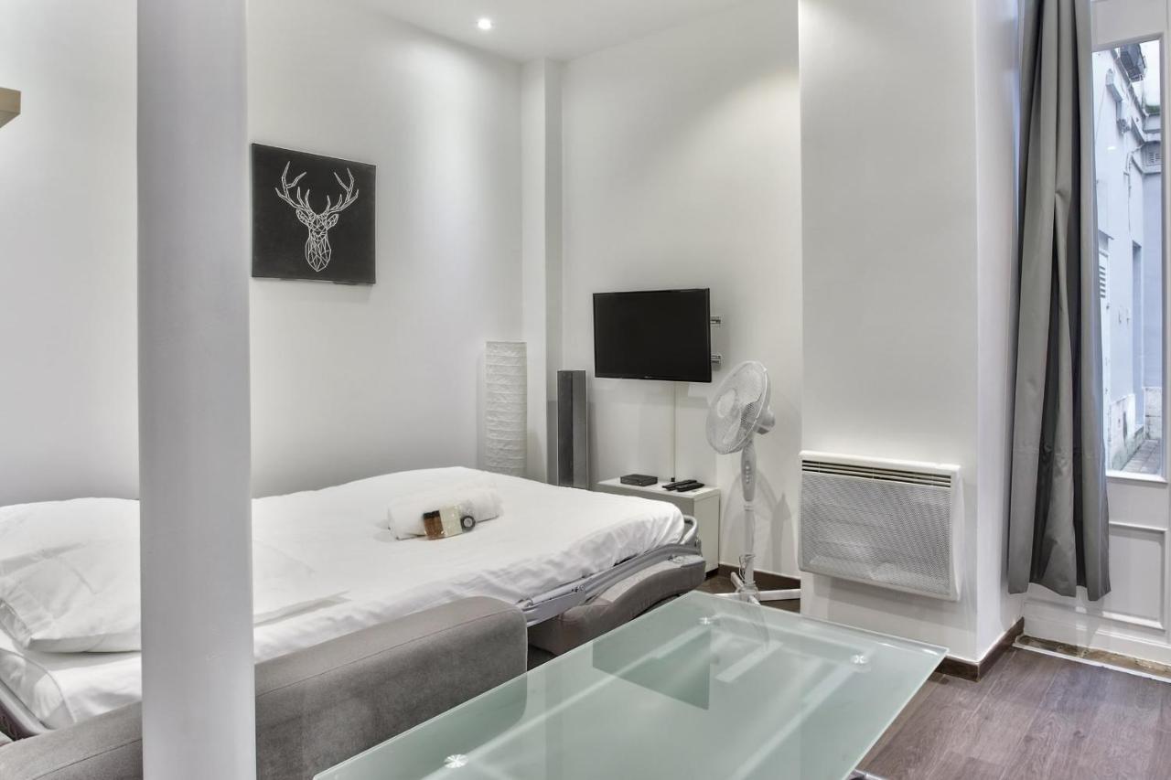 Nice Calm And Modern Flat Nearby Grands Boulevards in Paris - Welkeys 1