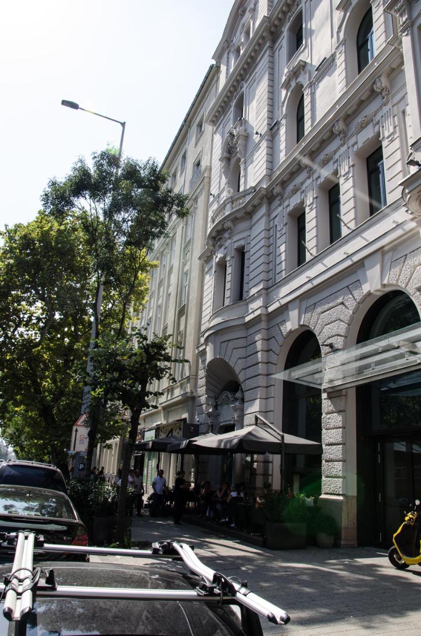 Blue Luxury Apartment (Adults Only) 1