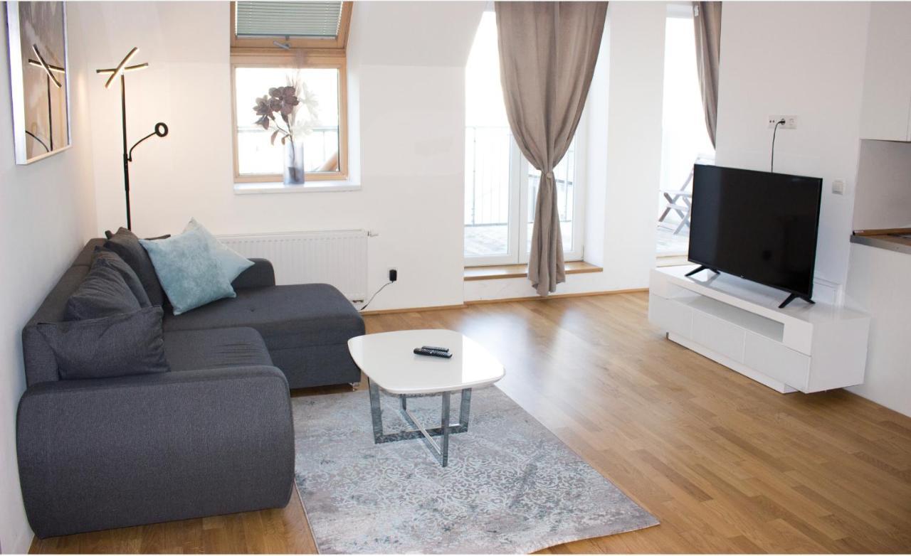 Wonderful Penthouse with Stunning Terrace Dg1 Qs12