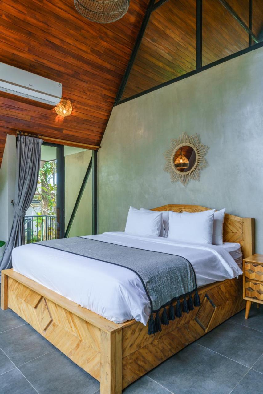 Villa Kirana - Designer 2-Bedroom Villa with Pool in Pererenan