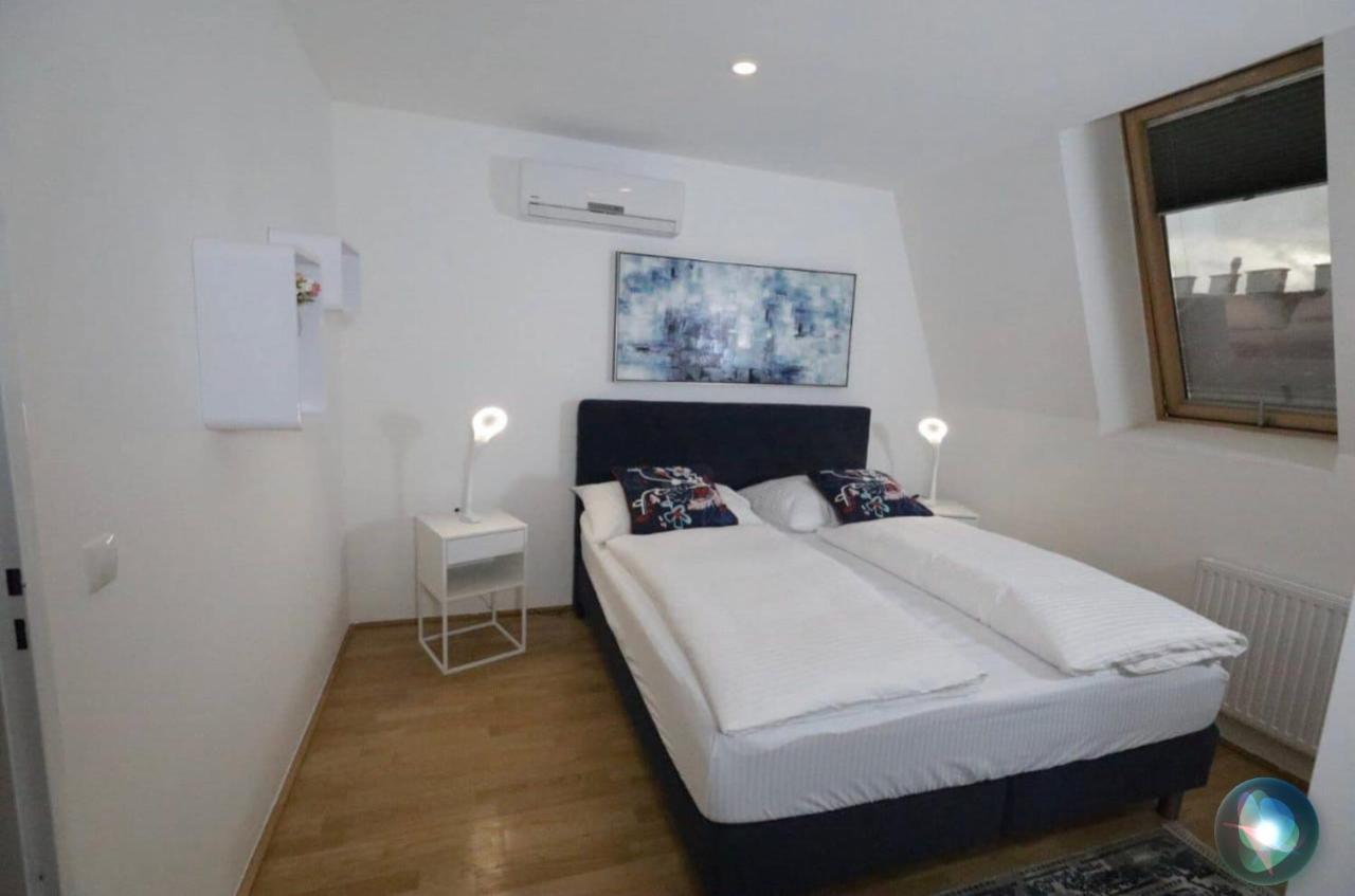 Sunny & Cozy Penthouse with Balcony Dg5 2