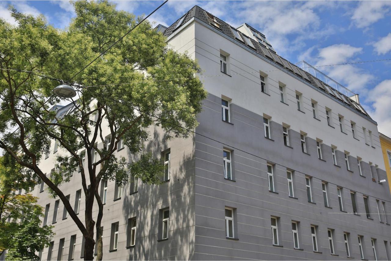 Sunny Penthouse with Terrace. Dg7 2