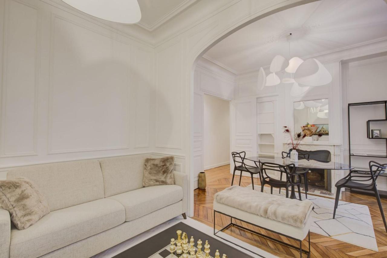 Le Parisien Chic Et Contemporain 2