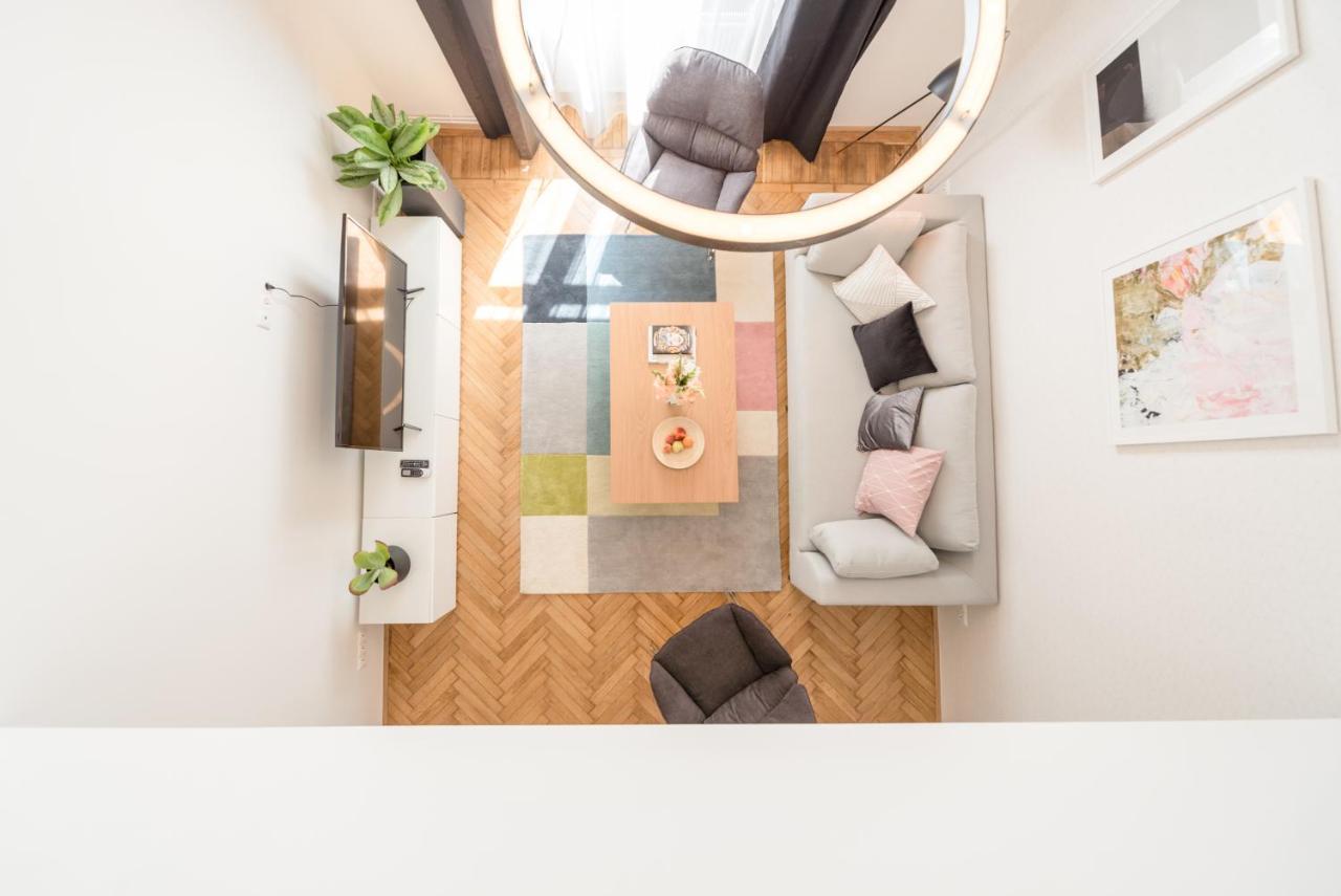 Venus Apartments - Opera I (Adults Only) 1