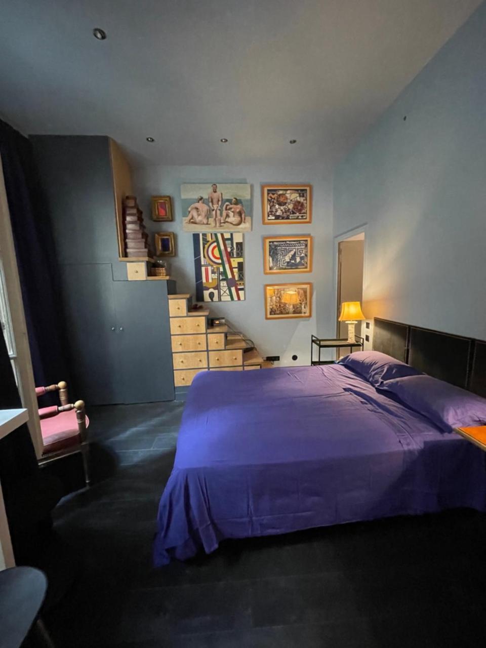 Paris Marais 75004 Seine River 1