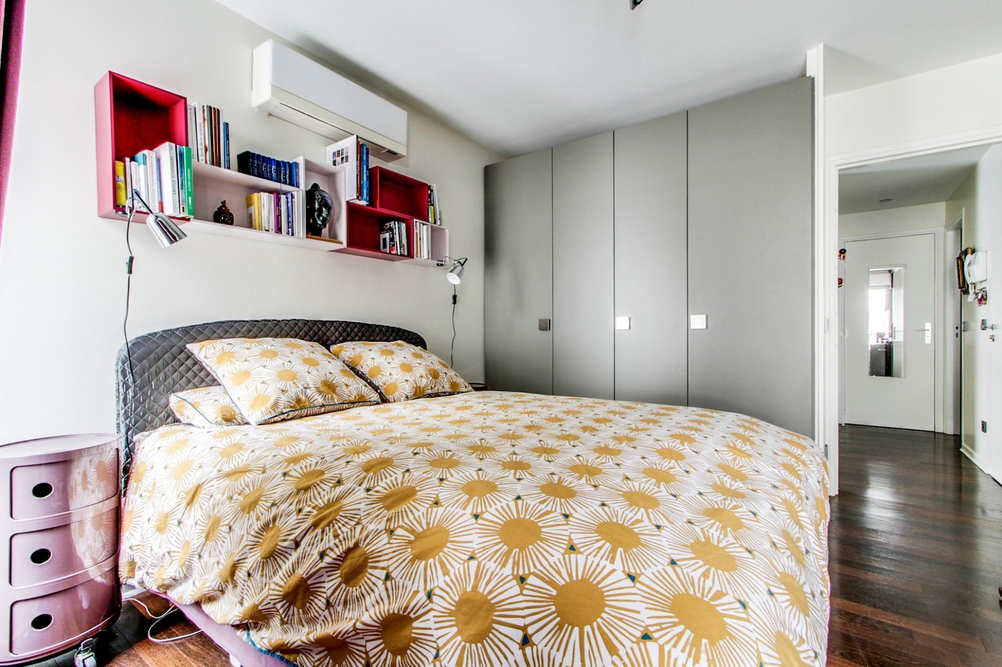 Old Temple · Marais - Old Temple 2