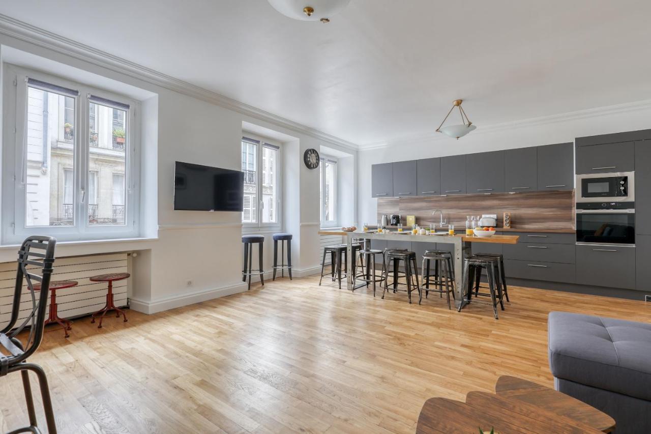 Superb Large And New 4bds Flat - Heart of Paris 10 1