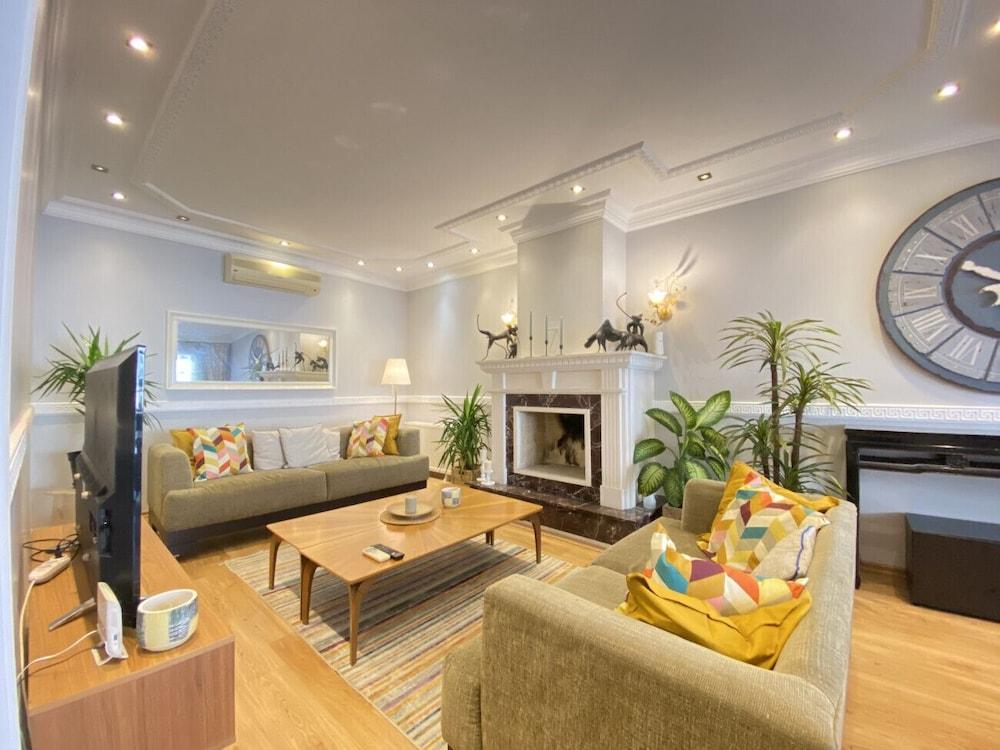 Missafir Exclusive Flat with Terrace in Nisantasi 2