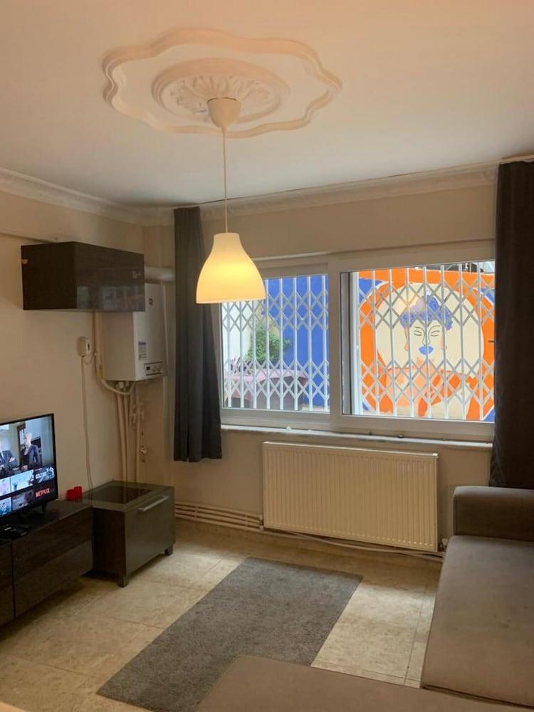 Lovely Flat with Central Location in Sisli