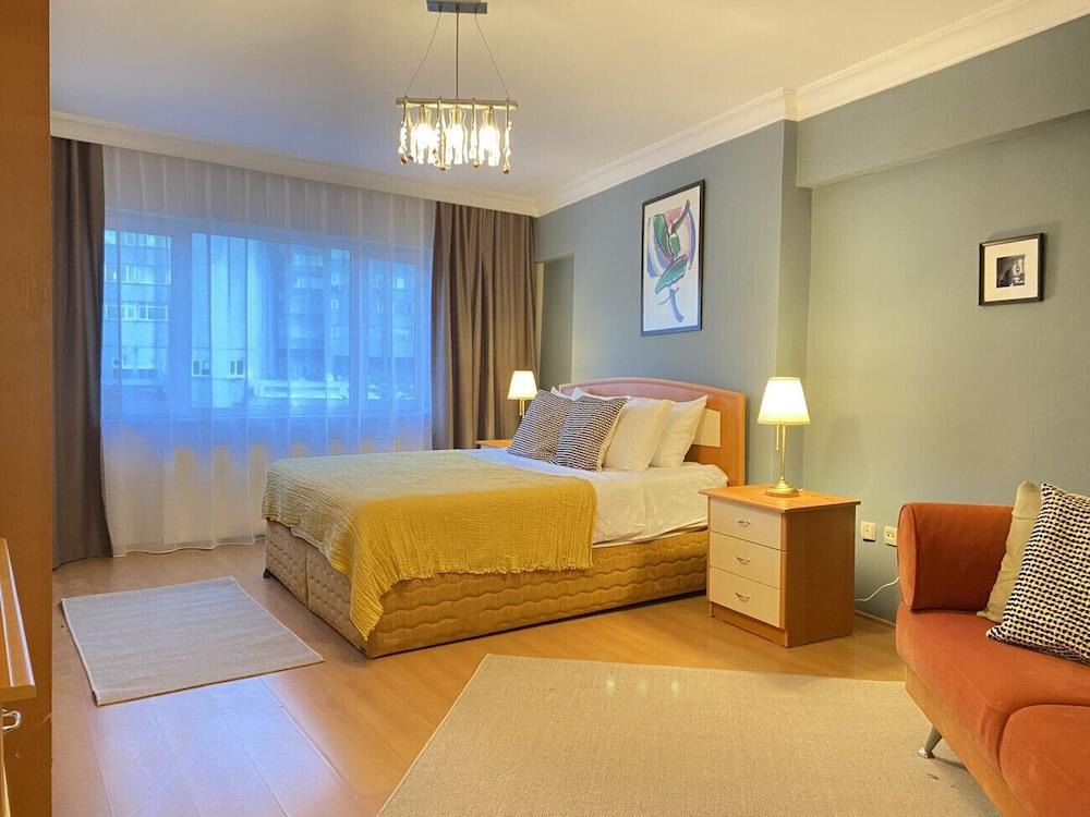 Missafir Sleek Flat in Nisantasi with Terrace 1