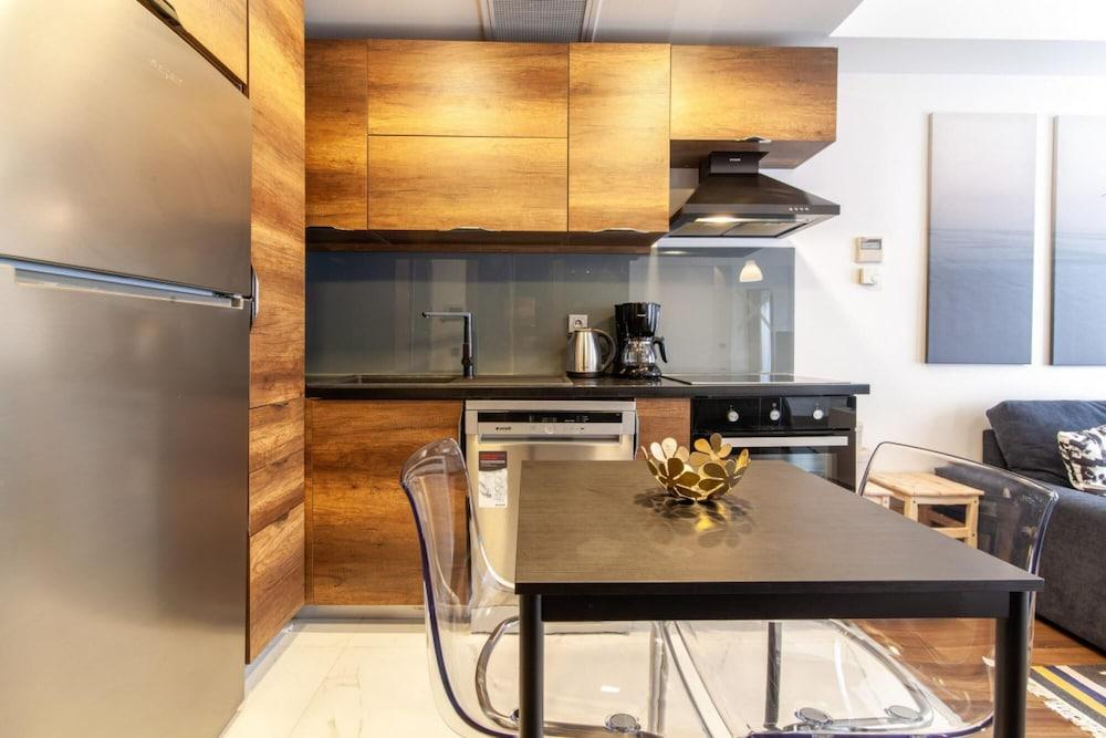 Stylish Flat with Central Location in Sisli 2