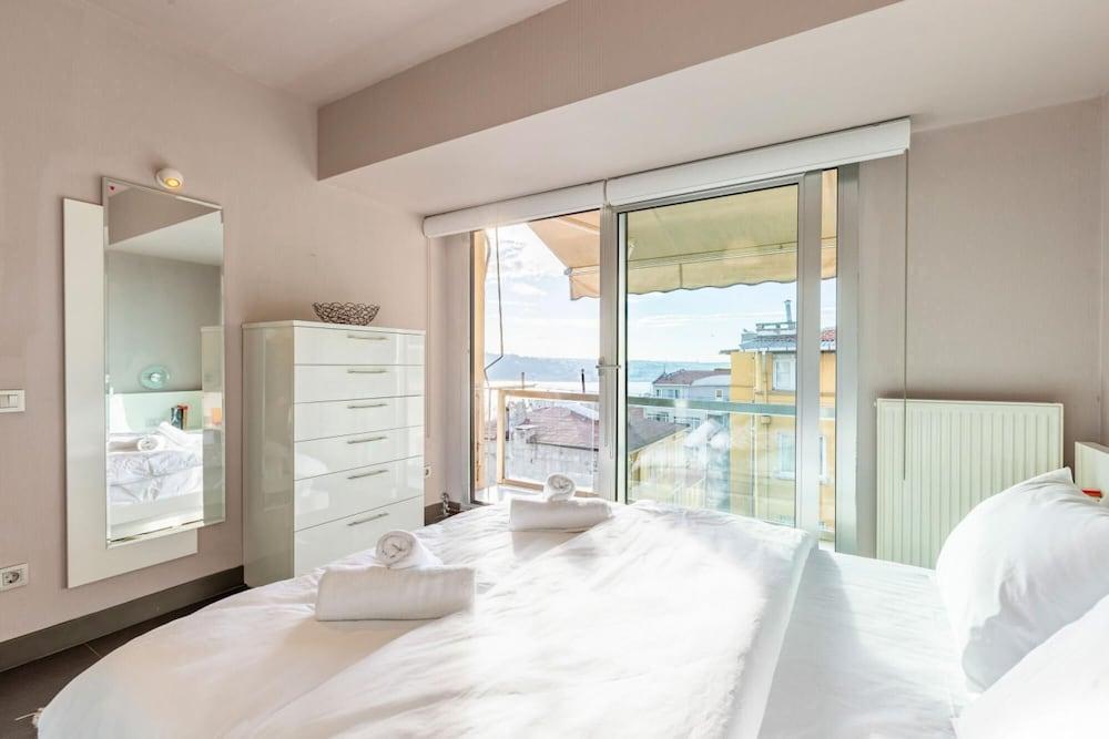 Stylish Apartment with Panaromic View in Besiktas 2