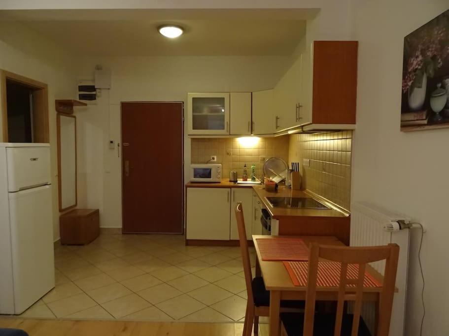 Opera House Central Studio for 4 Persons 2