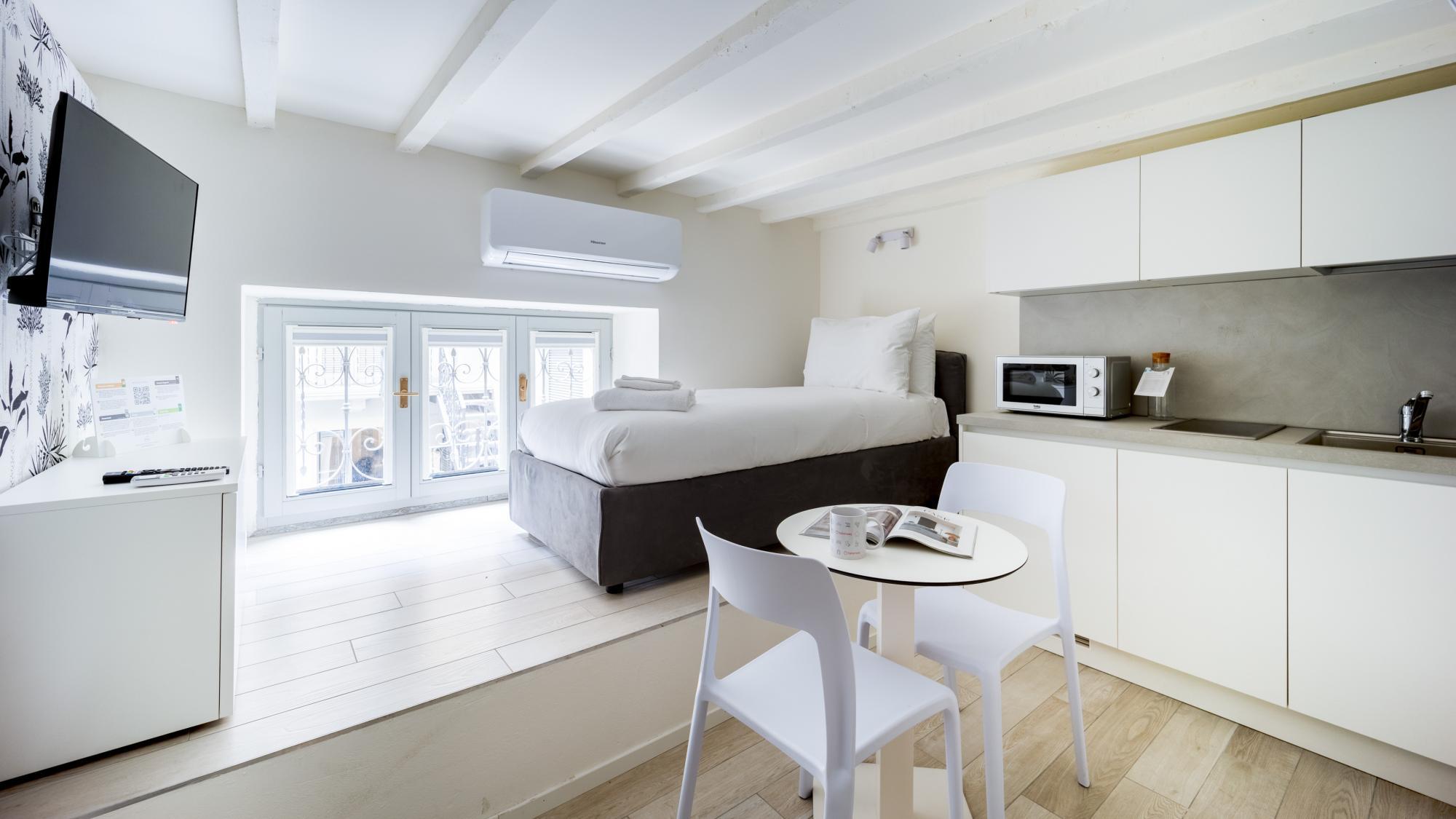 Italianway - the B Village Standard - M7