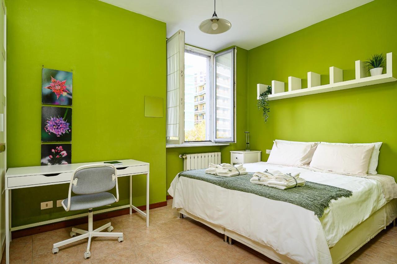 Duomo 8 Minutes Warm Typical Apartment with Free Wi-Fi, Netflix & Metro Station 1