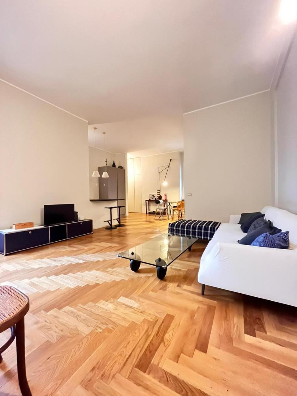 Kibilu - Via Braga - Stazione Centrale 1