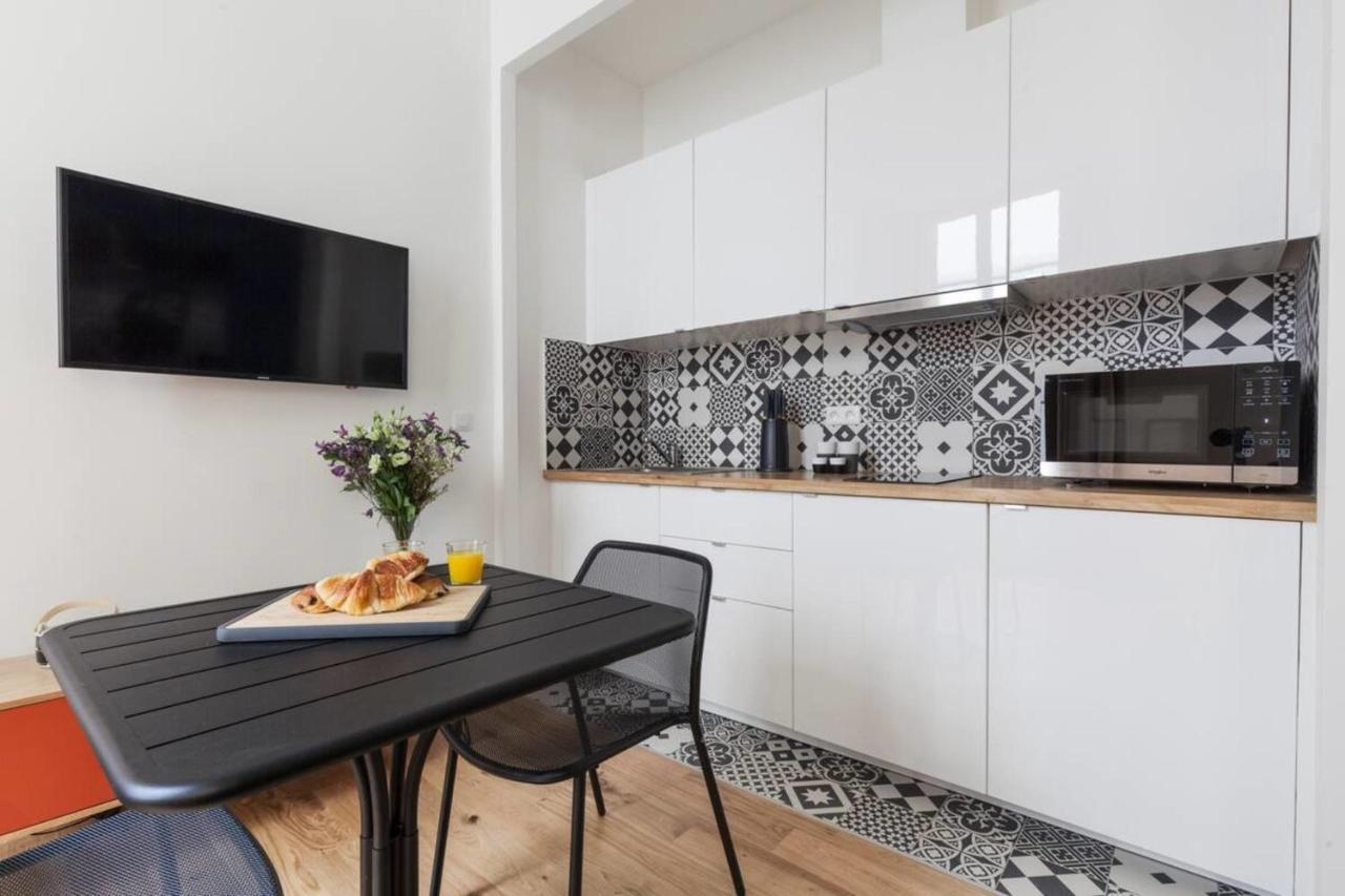Paris Center - Stylish Apt in Le Marais, 4pax 1