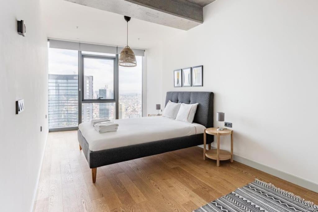 Gorgeous Modern 1bd Condo Views W Poolgym! #255 2