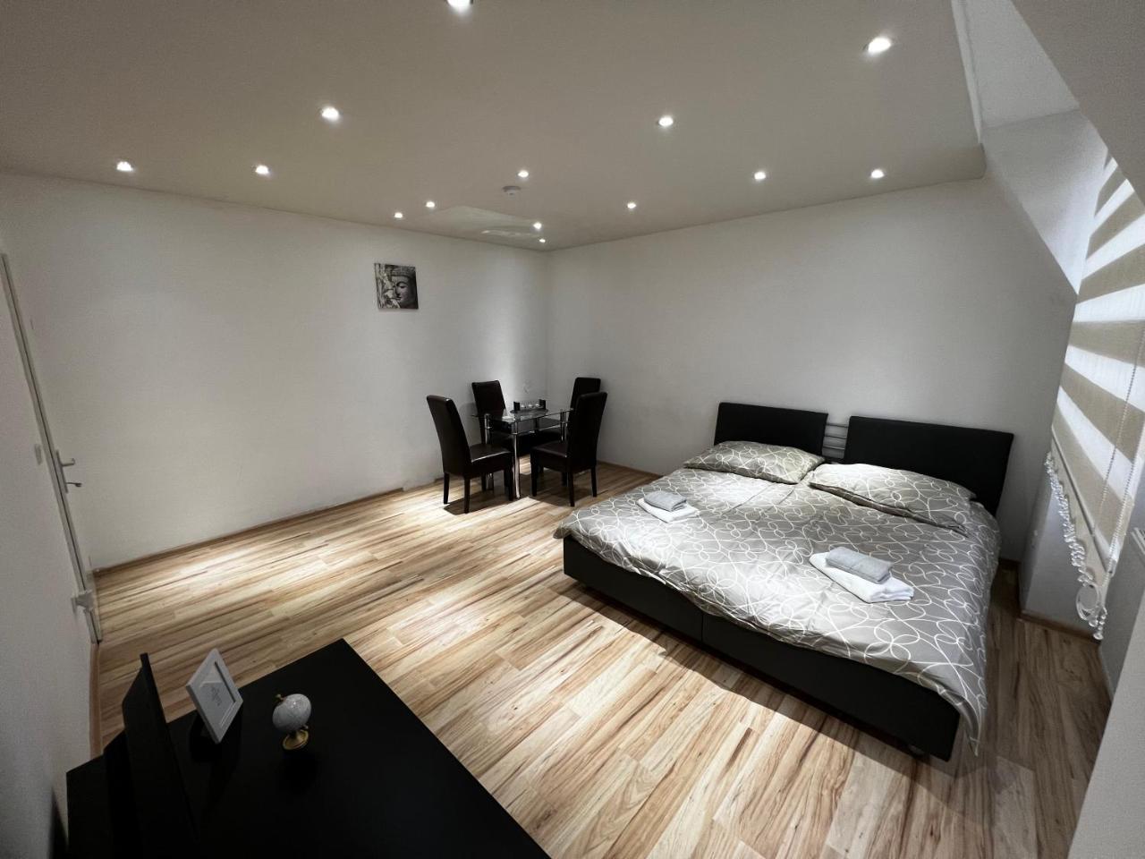 Mateo Apartments I Contactless Check-In 1