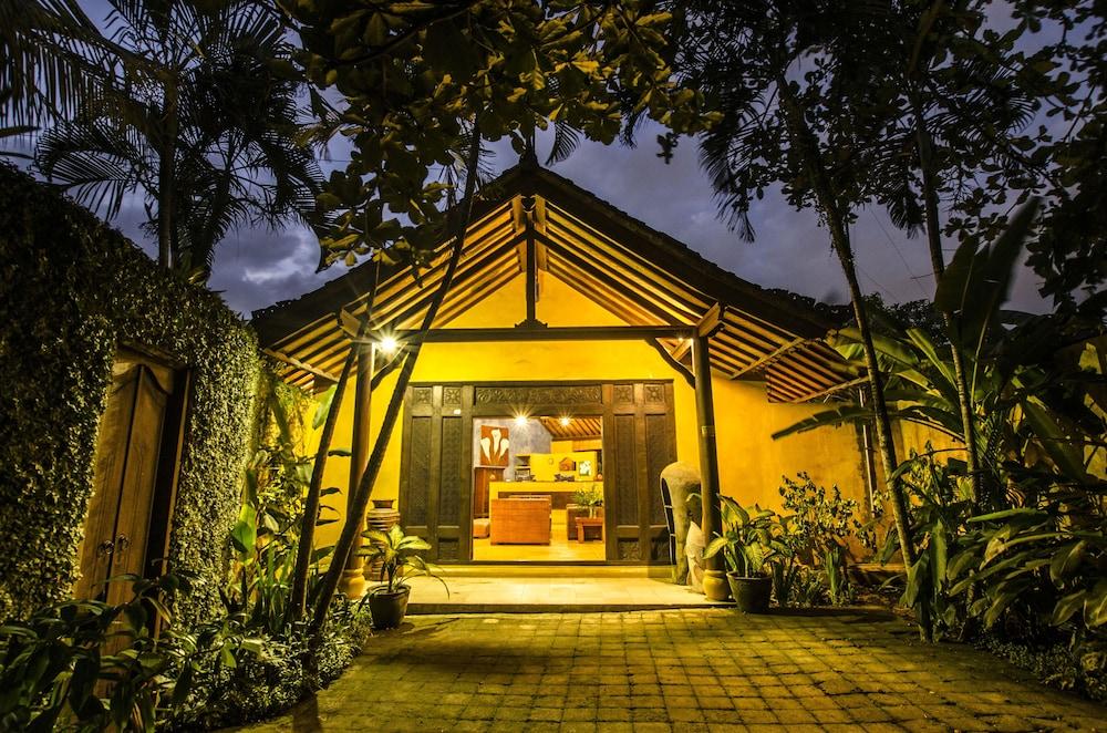 Quiet Cottage Style Villa in Umalas