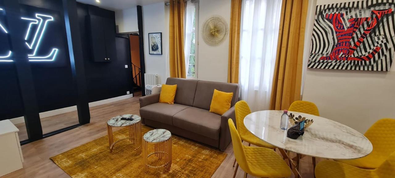 158 - Urban Louis Vuitton Flat in Montorgueil