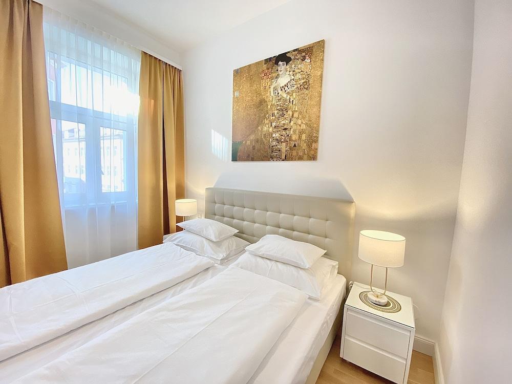 Steiner Residences Vienna Reumannplatz 2