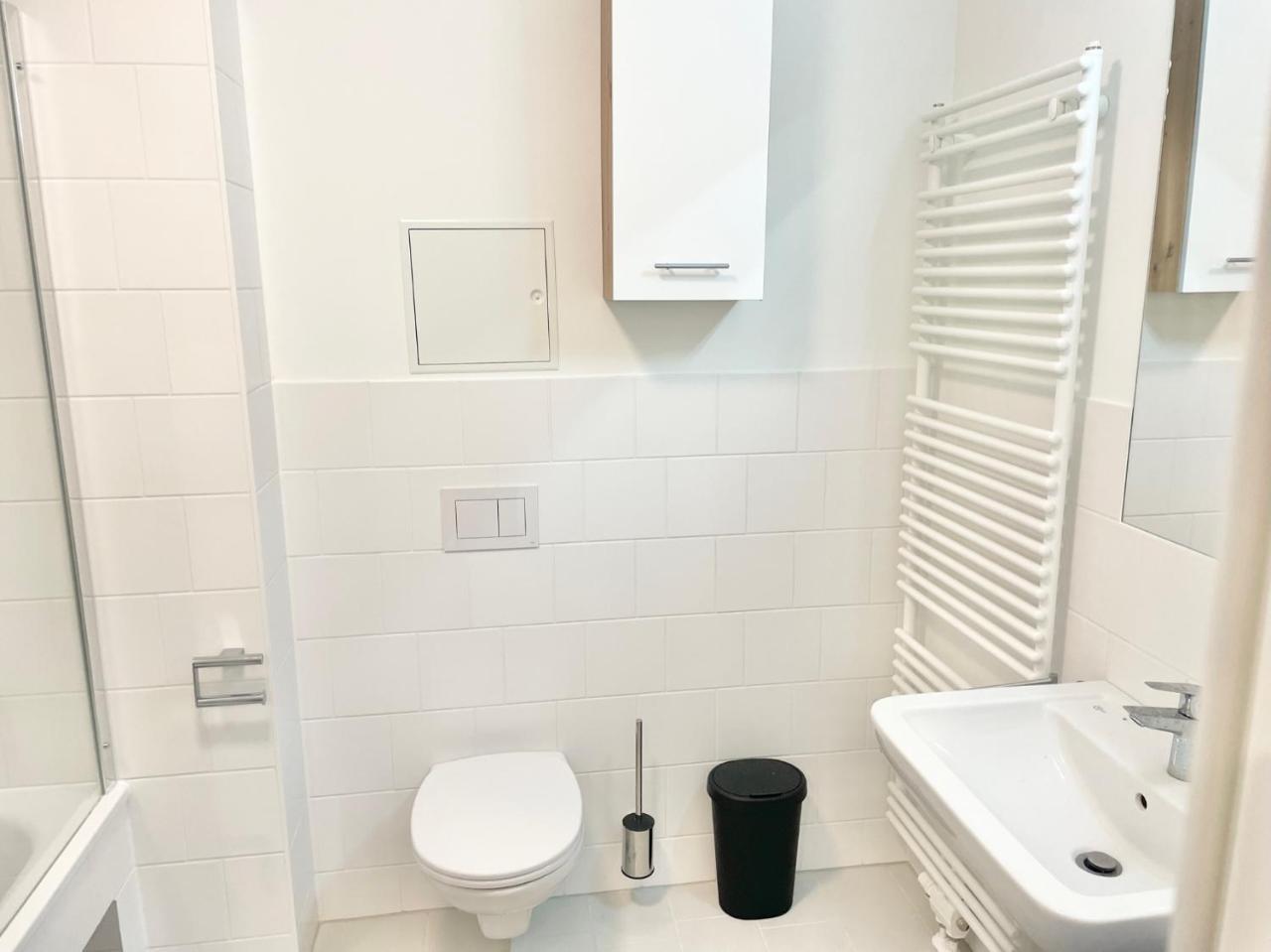 55m2 Modern Flat with Balcony 2