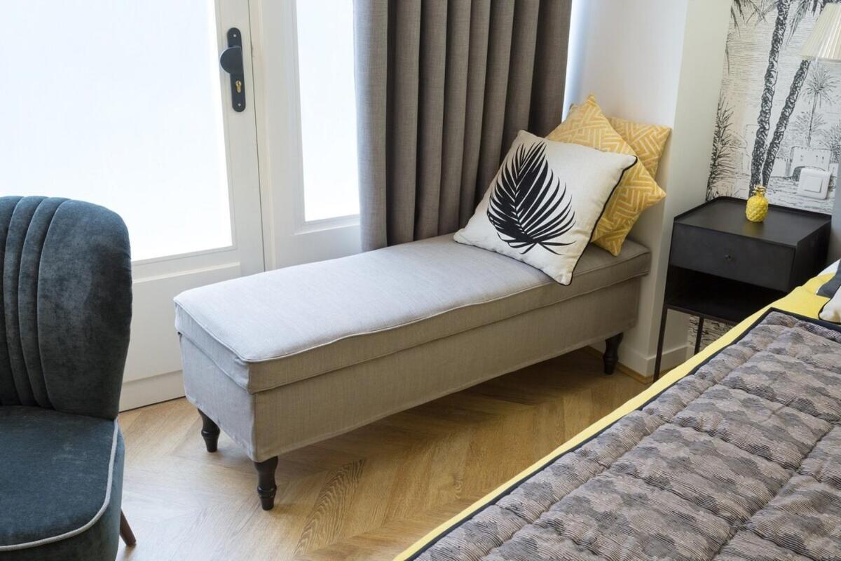 La Boutique du Sentier (Adults Only) 2