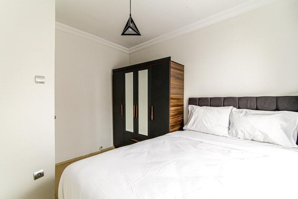 Furnished Bright And Chic Flat in Besiktas 1