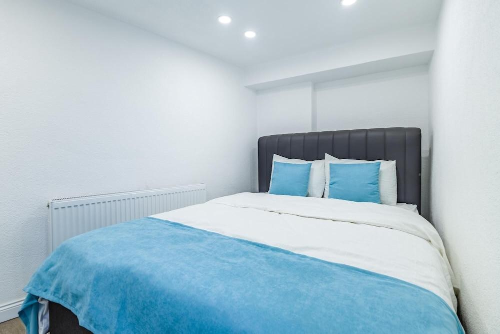 Centrally Located Flat in Sisli Stanbul 2