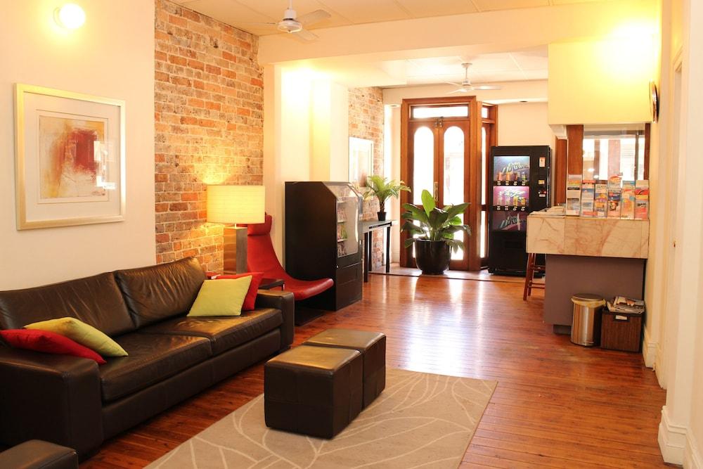 Australian Sunrise Lodge 2