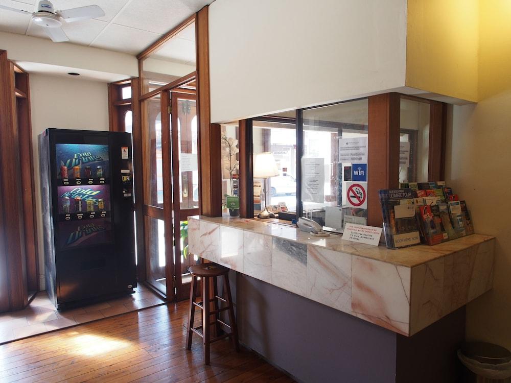 Australian Sunrise Lodge 1