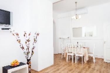 Like Home-City Centre-Style Apartments