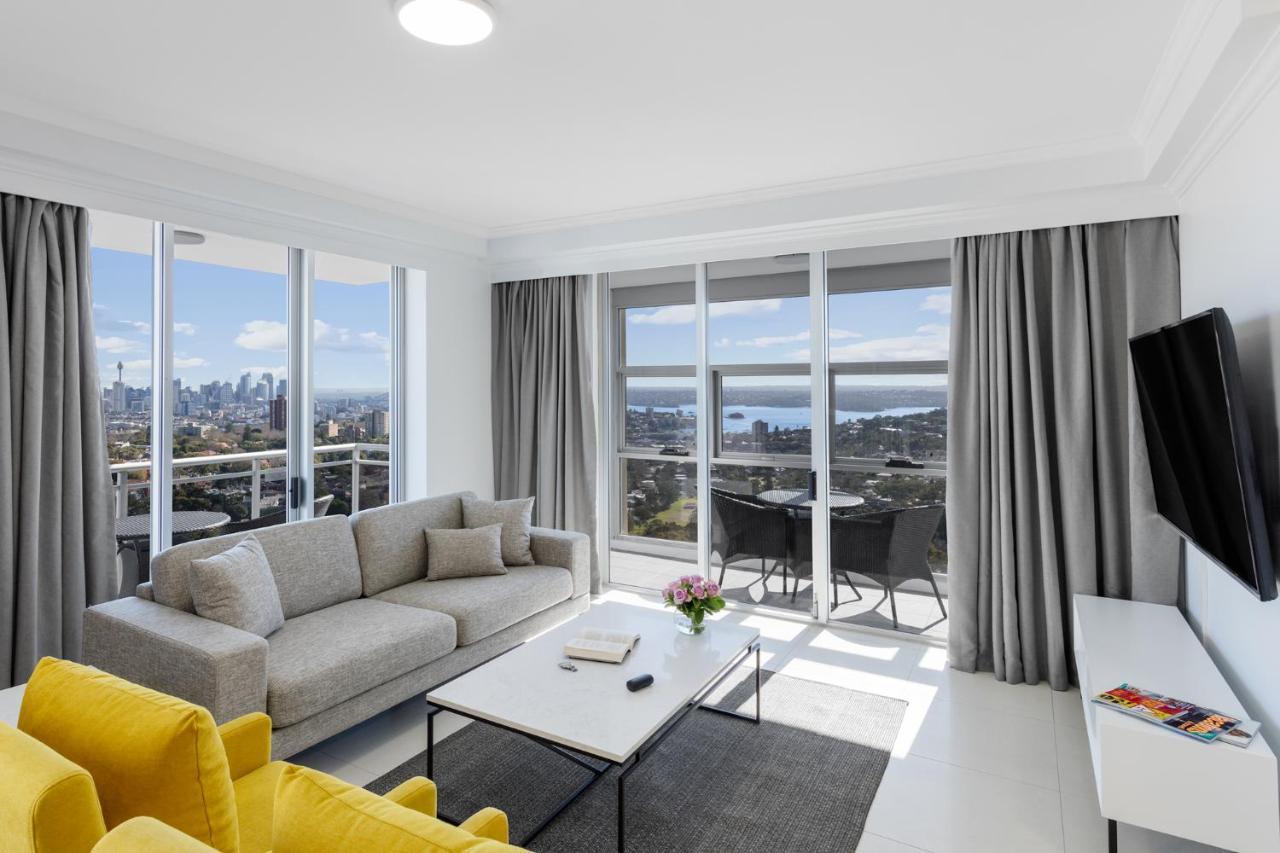Meriton Suites Bondi Junction 1
