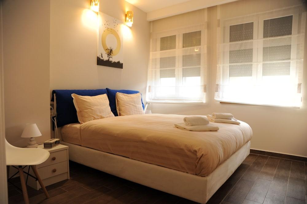 Budapest Easy Flat - Penthouse Basilica 1