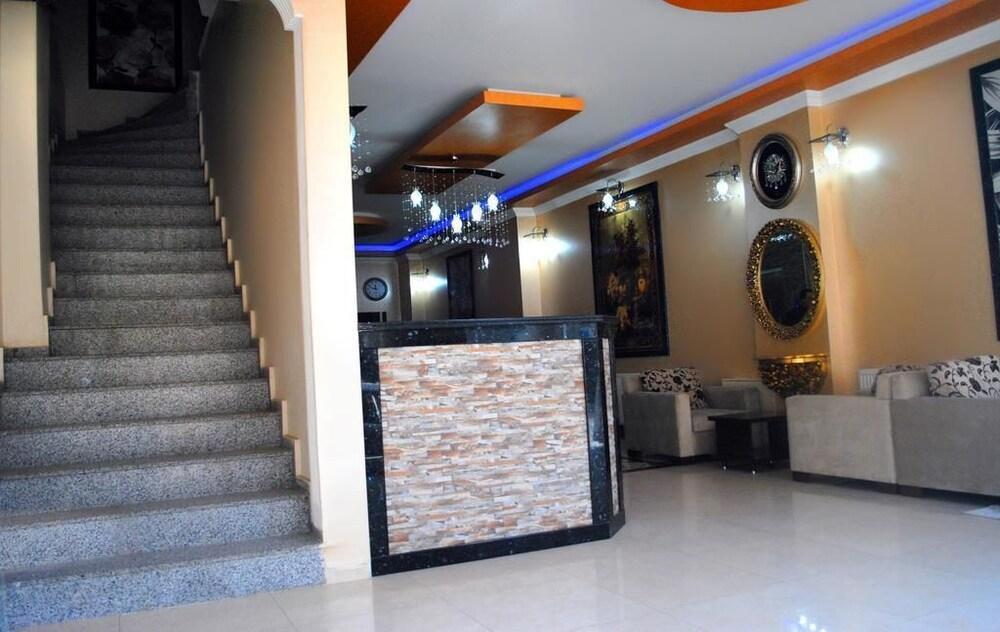 Diamond Suite & Residence 2