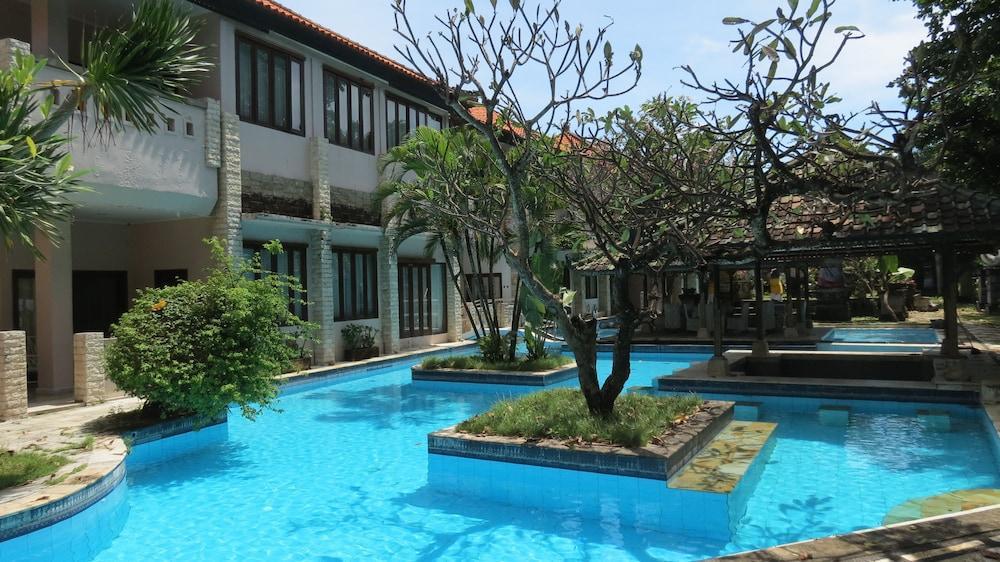 Beachfront Suite Alit