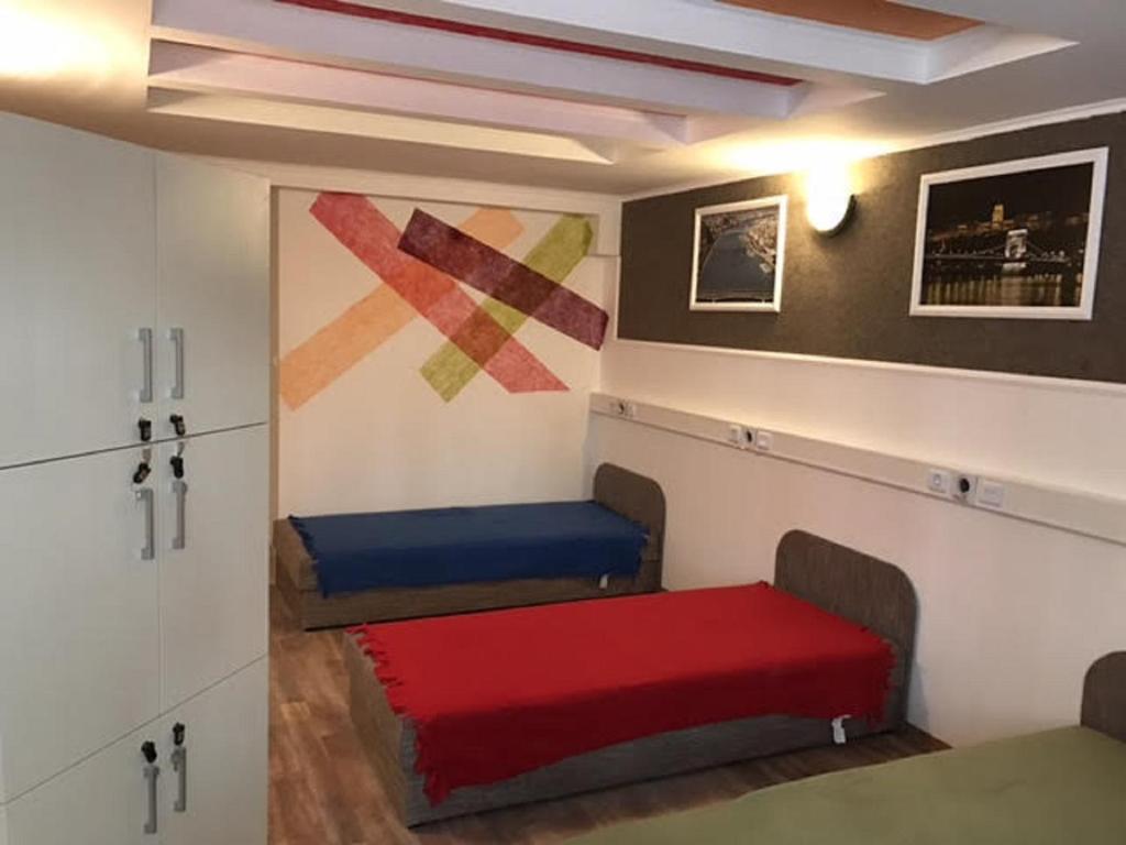 Opera Hostel Budapest