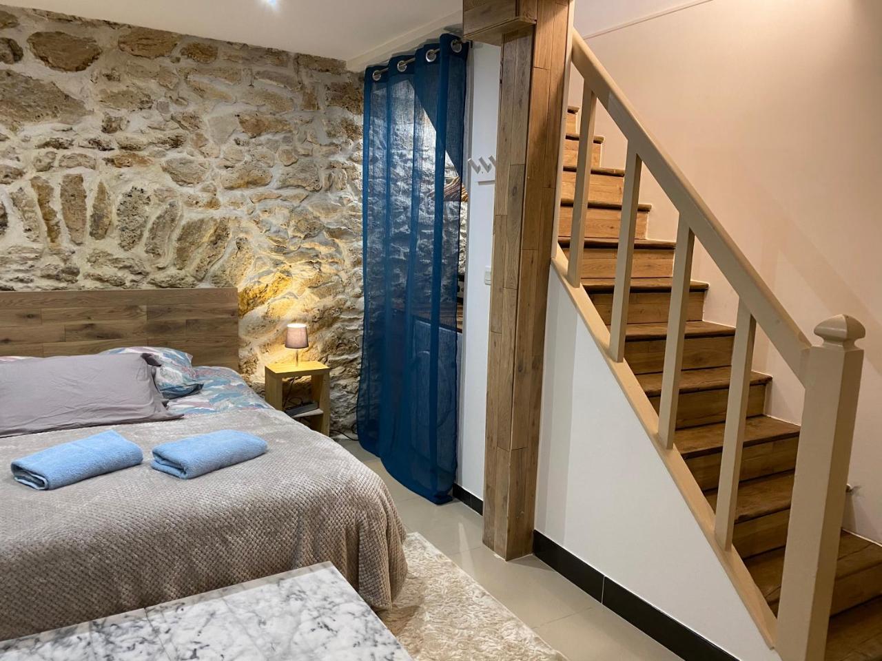 Large And Unique Souplex 60sqm, Well Located 1