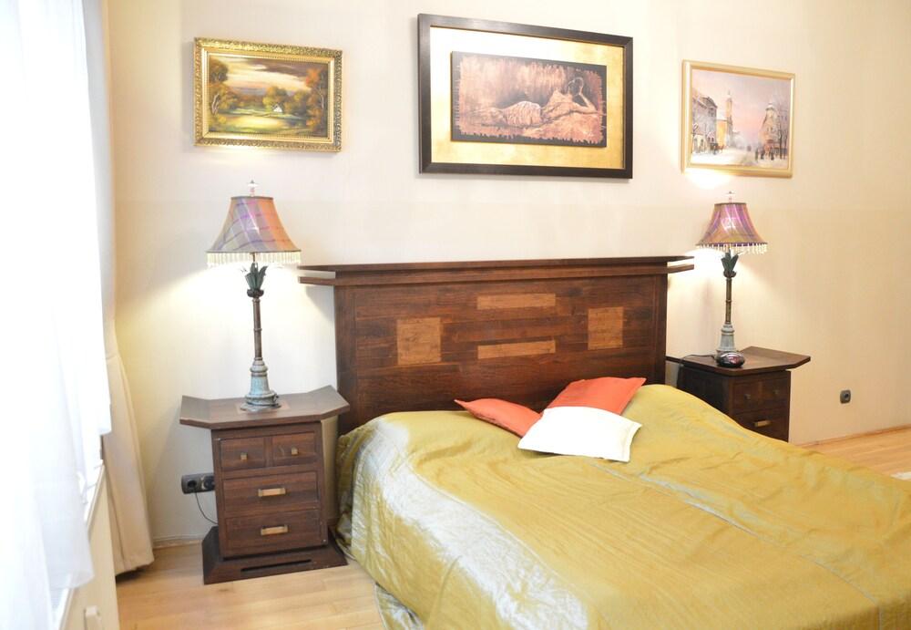 Bajcsy 1 Apartment 1