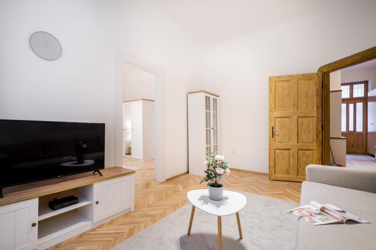 Bpr Toffee Design Home with A/C 1