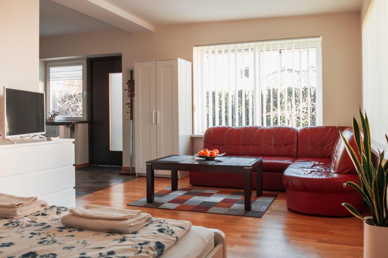 Agnes Sveciu Namai 1