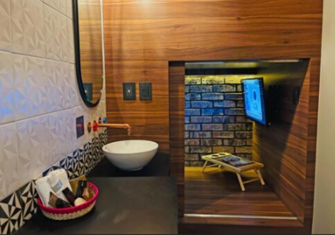 Cadillac Hotel Boutique